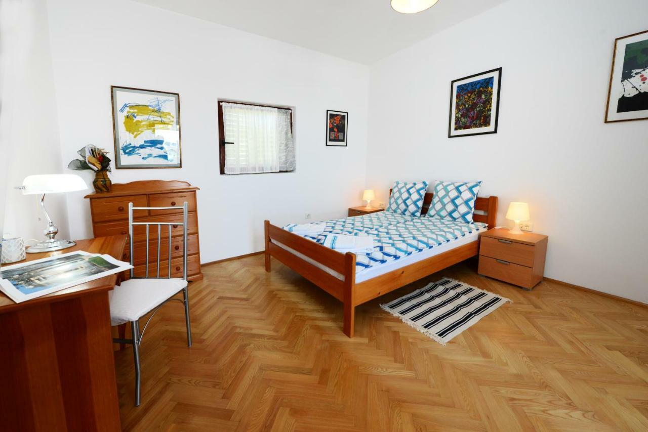 Beautiful First Row To The Sea Apartment Porec