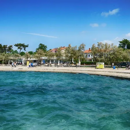 Beautiful Apartments First Row To The Sea Poreč Exterior foto