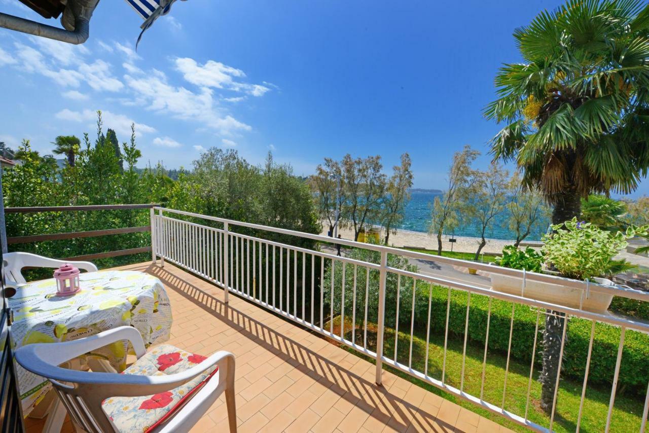 Apartman Beautiful First Row To The Sea