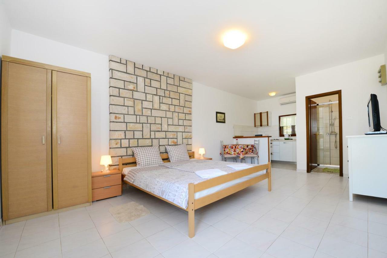 Apartment Beautiful First Row To The Sea Porec