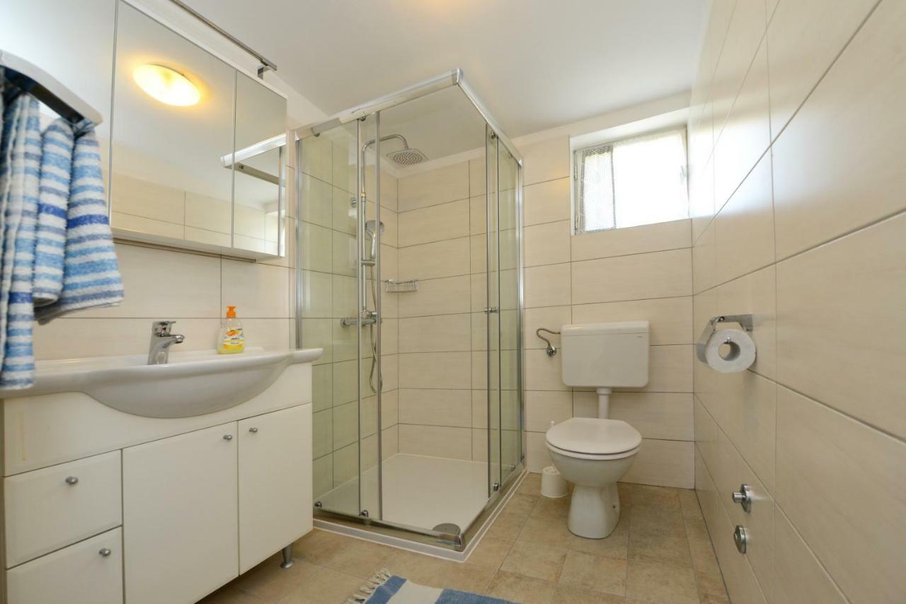 Apartman Beautiful First Row To The Sea
